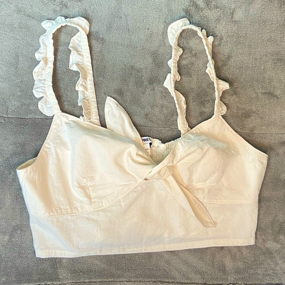 Express ruffle tie crop